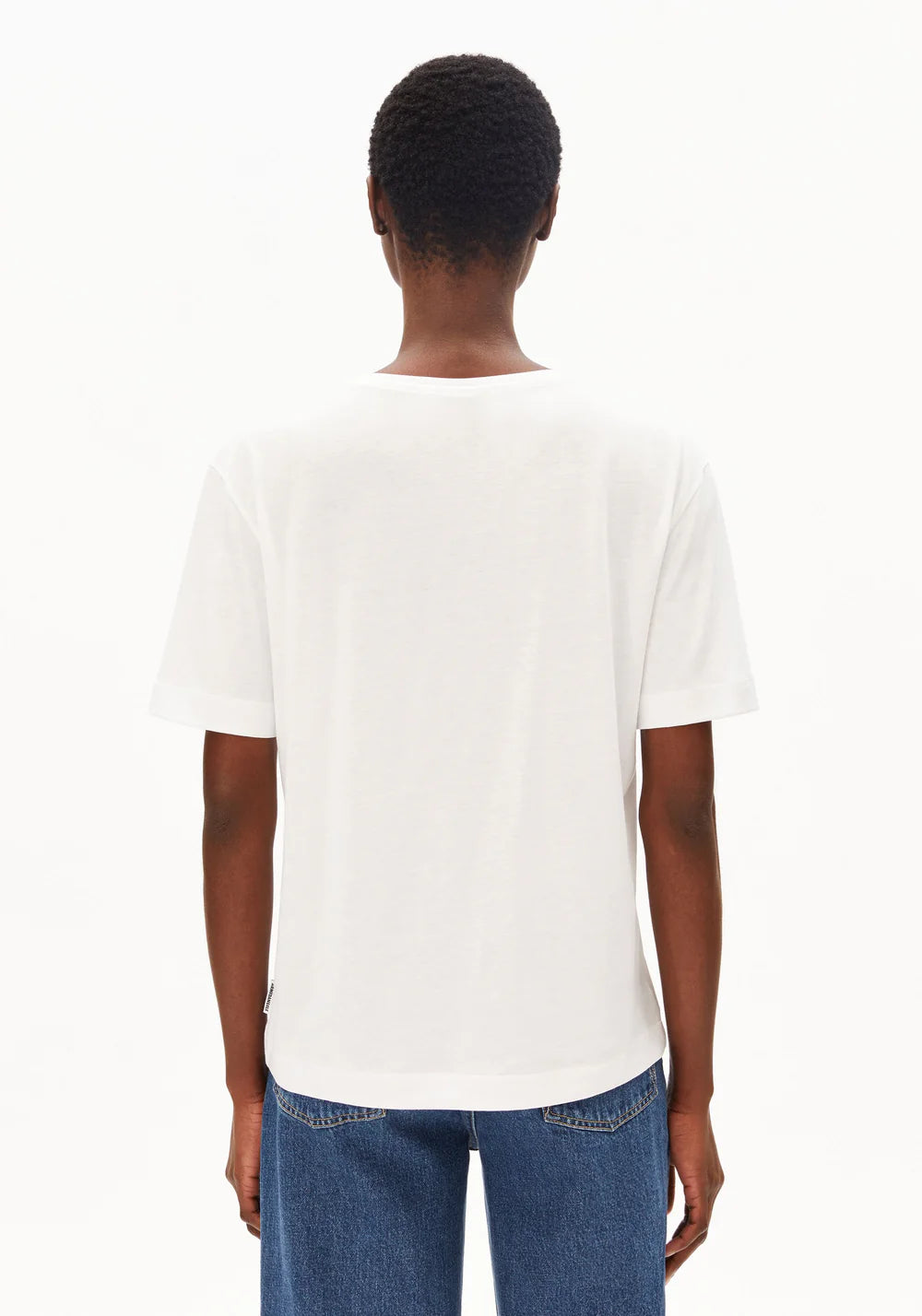 V-NECK T-SHIRT