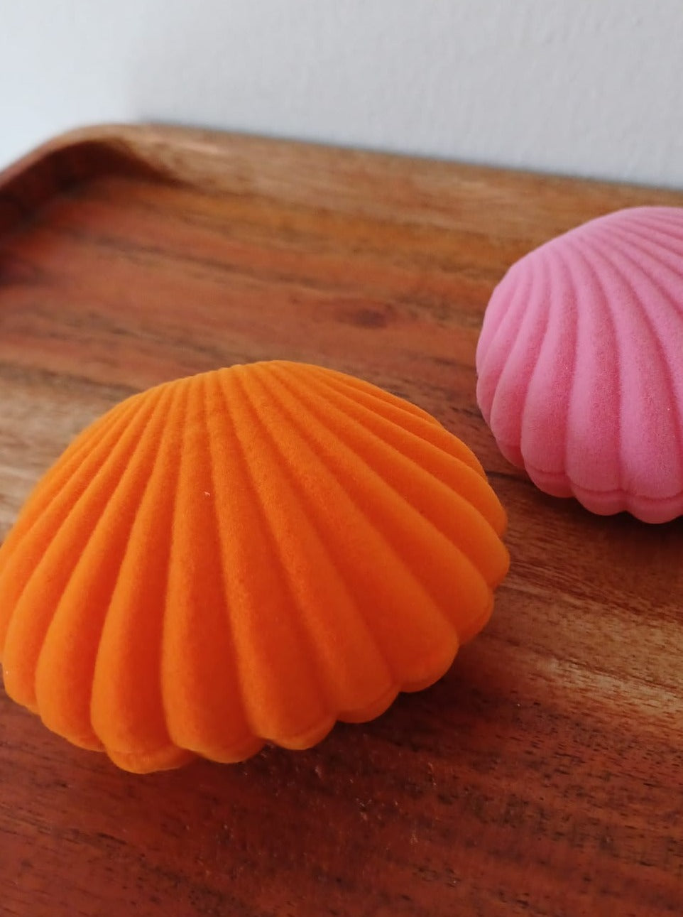 Bracelet with shell - gold