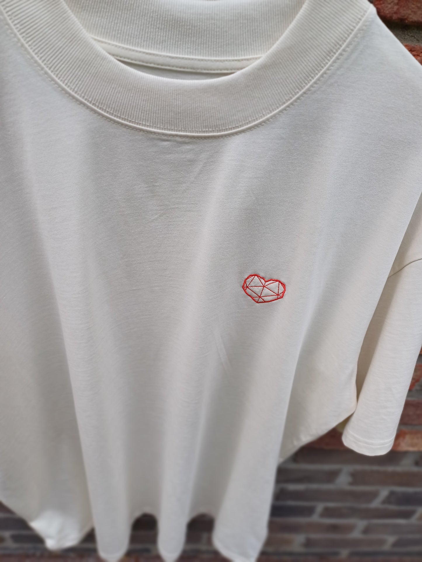 Oversized t-shirt cream heart