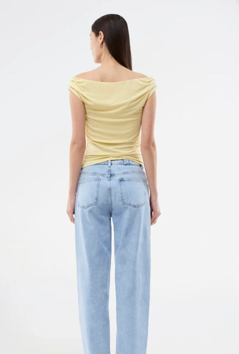 HimaMD off-shoulder top