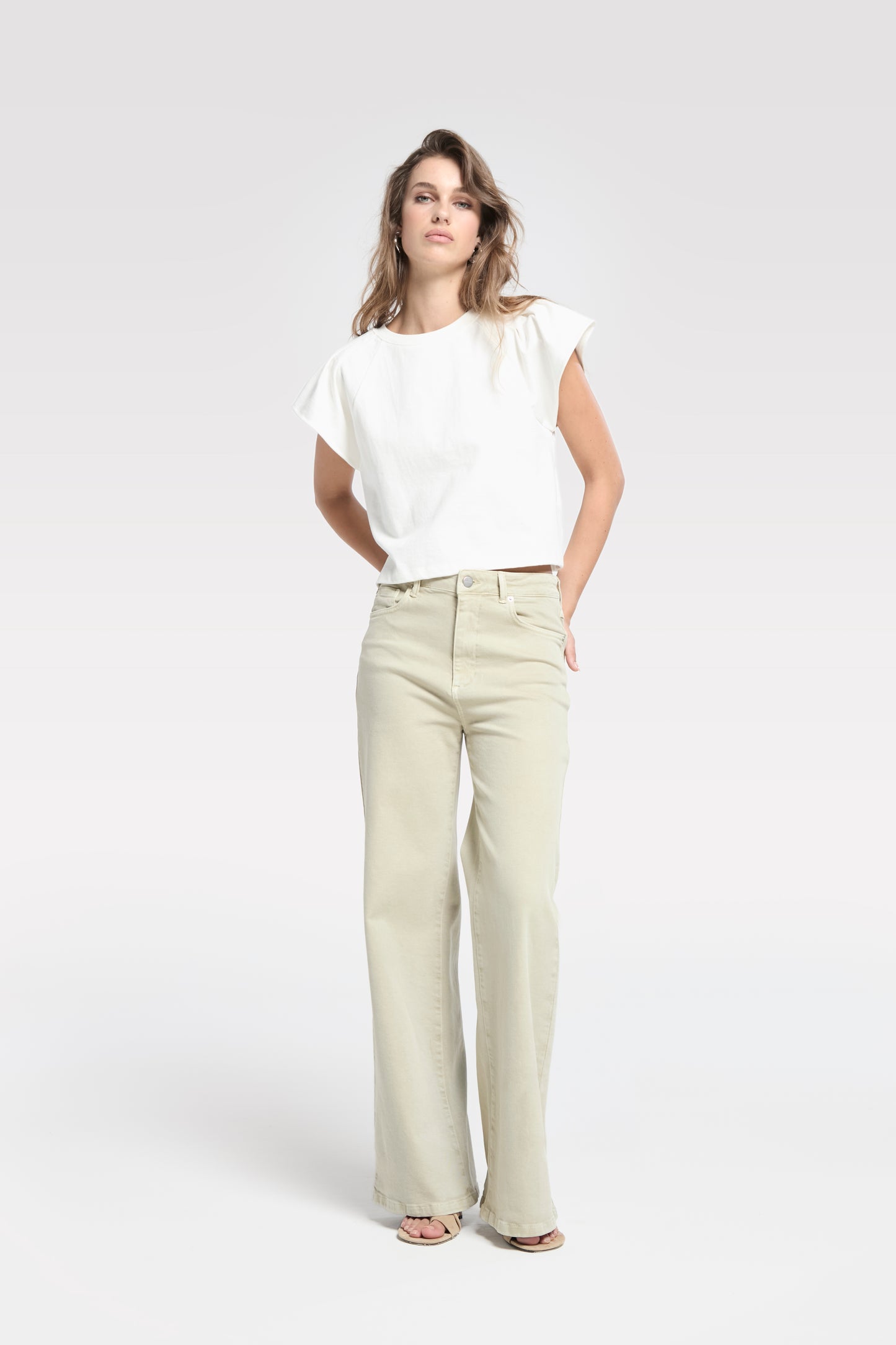 James - Colored Wide Leg Jeans
