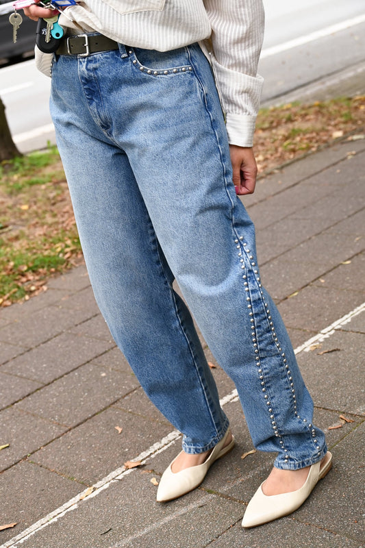 Amber- Balloon Jeans With Studs