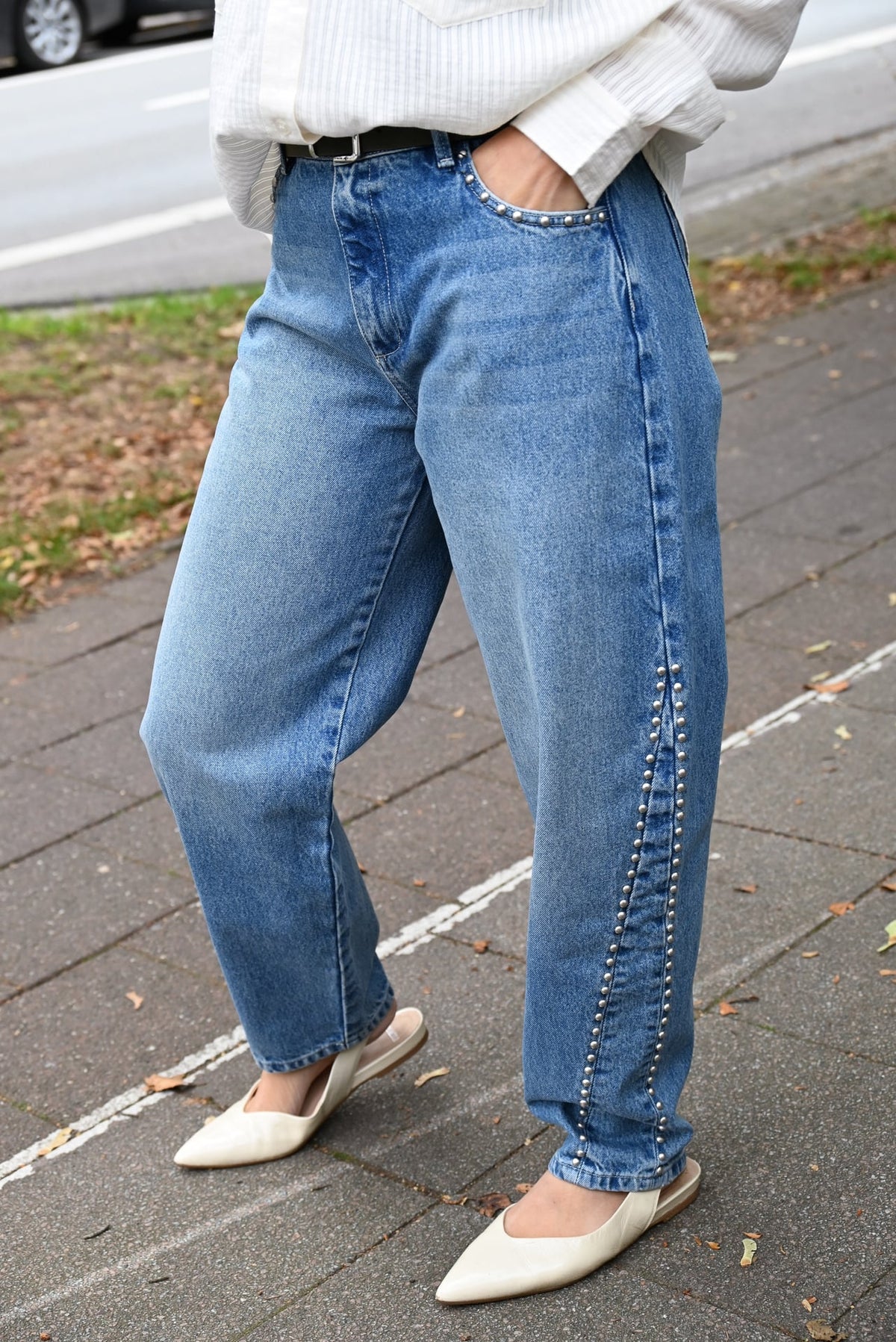 Amber- Balloon Jeans With Studs