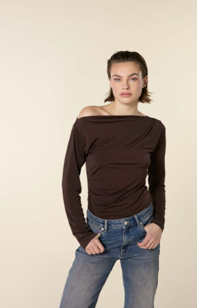 Off shoulder top brown