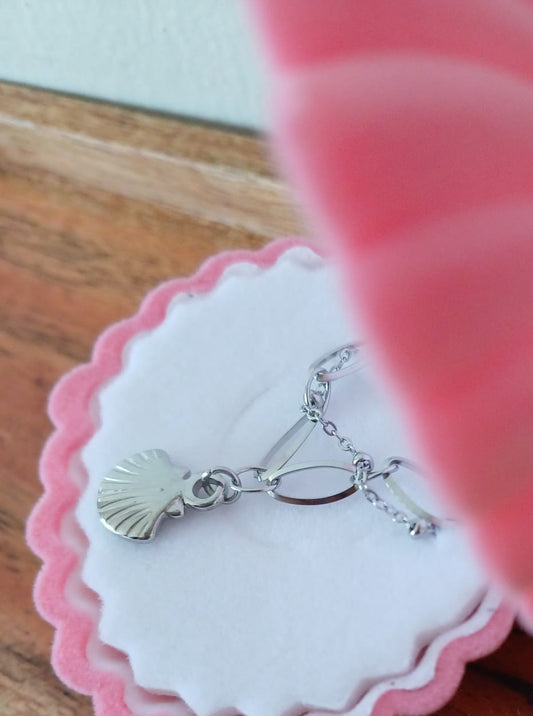 Bracelet with shell - silver